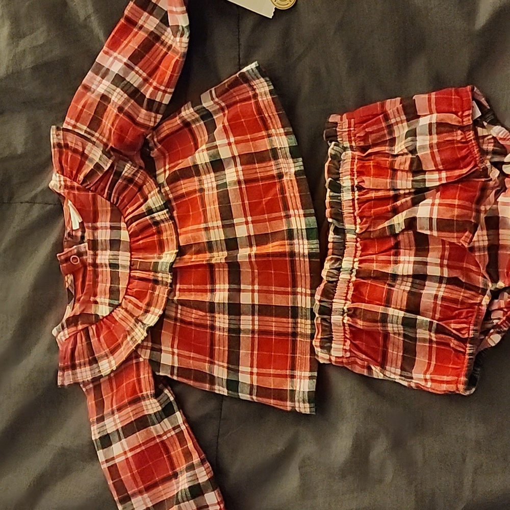 Cat and Jack Plaid Set - Picture 2 of 3